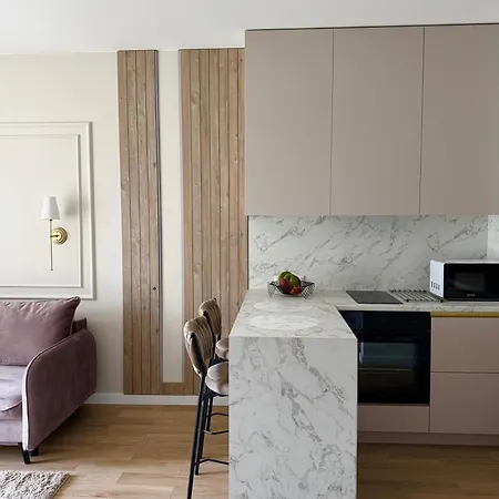 Apartment V1 Mm Komfortowe Naprzeciwko Centrum Handlowego Westfield Mokotow, Blisko Lotniska Chopina *