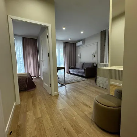 Apartment V1 Mm Komfortowe Naprzeciwko Centrum Handlowego Westfield Mokotow, Blisko Lotniska Chopina *
